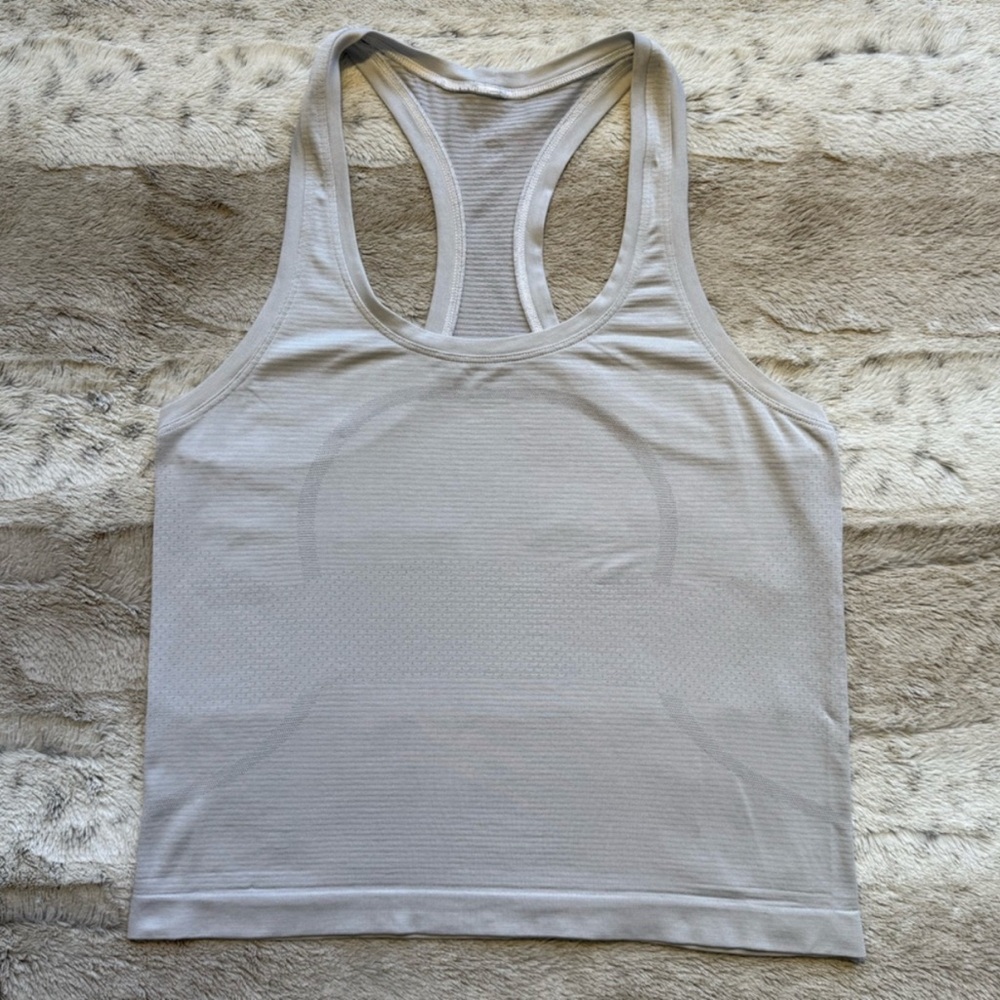 Lululemon Swiftly Tech Racerback 2.0 Race Length Size 6 - Picture 2 of 7